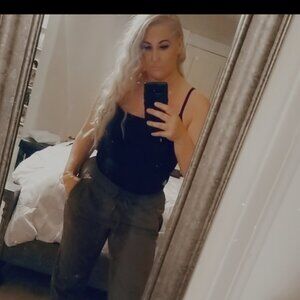 Meet your Posher, April